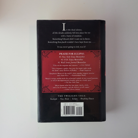 Eclipse, The Twilight Saga Book 3 (Hardcover) - Picture 9 of 9